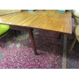 EARLY 19th CENTURY MAHOGANY DROP LEAF DINING TABLE, extending to 141cm