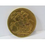 GOLD SOVEREIGN, 1913 George V gold sovereign higher grade