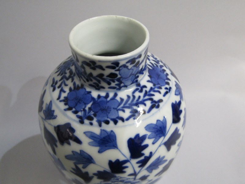 19th CENTURY CHINESE VASE, Chinese baluster form vase with underglaze blue and white bird decoration - Image 6 of 8