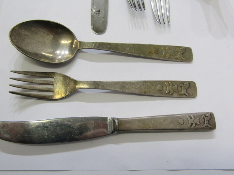 SCANDINAVIAN 3 PIECE CHRISTENING SET, also silver Kings pattern dessert fork, silver bladed mother- - Image 8 of 8