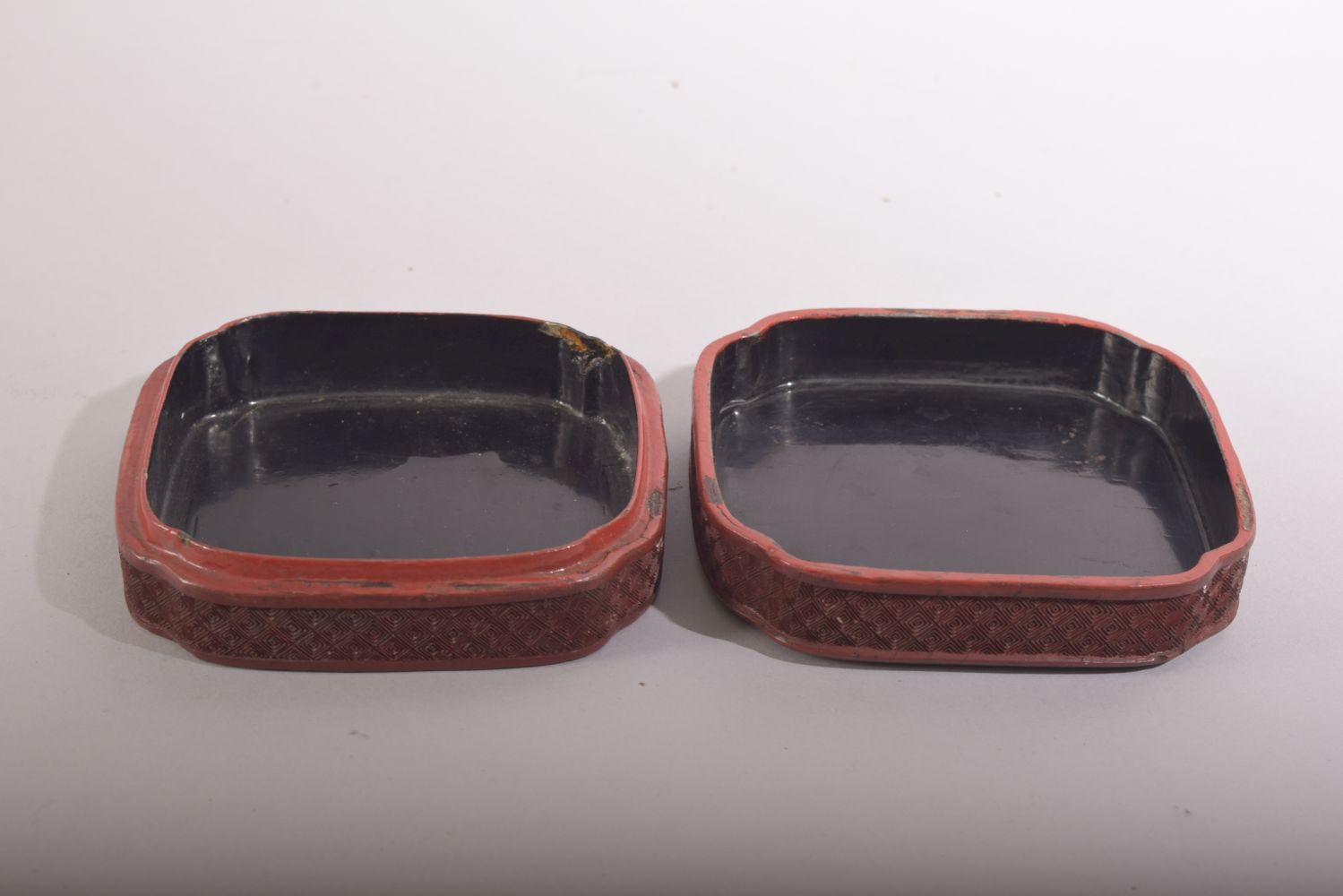 A GOOD CHINESE CINNABAR LACQUER BOX AND COVER, the lid with a sage in a meditative posture within - Image 3 of 4