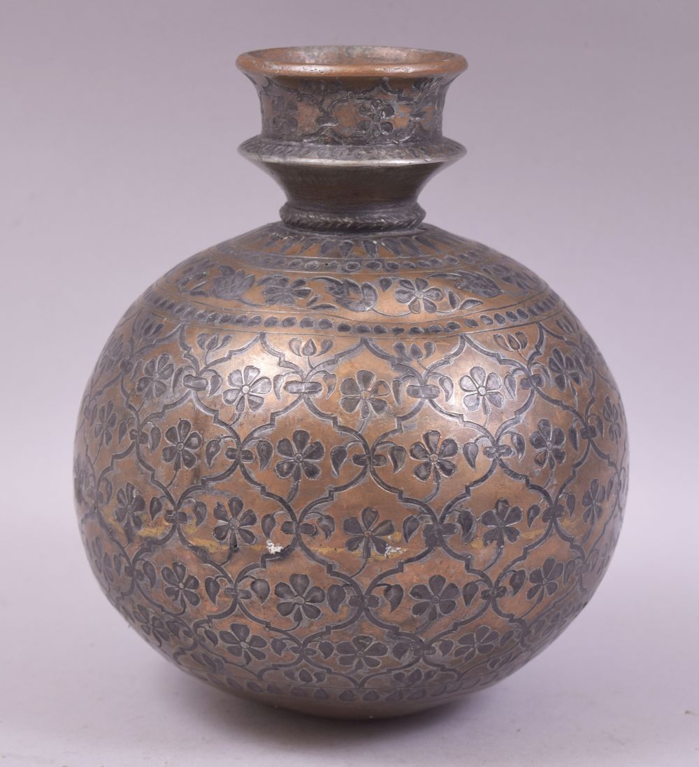 A LARGE INDIAN MUGHAL COPPERED METAL HUQQA BASE, 20.5cm high.