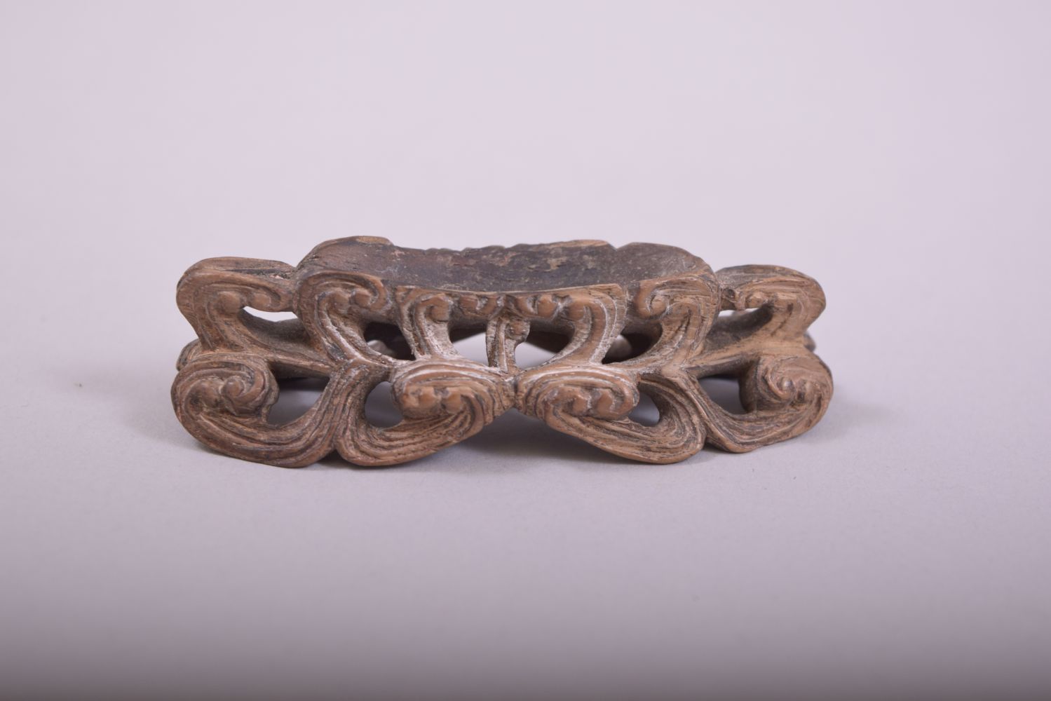 A SMALL CHINESE FILIGREE MODEL OF A JUNK, on a wooden stand, 7.5cm long. - Image 6 of 7