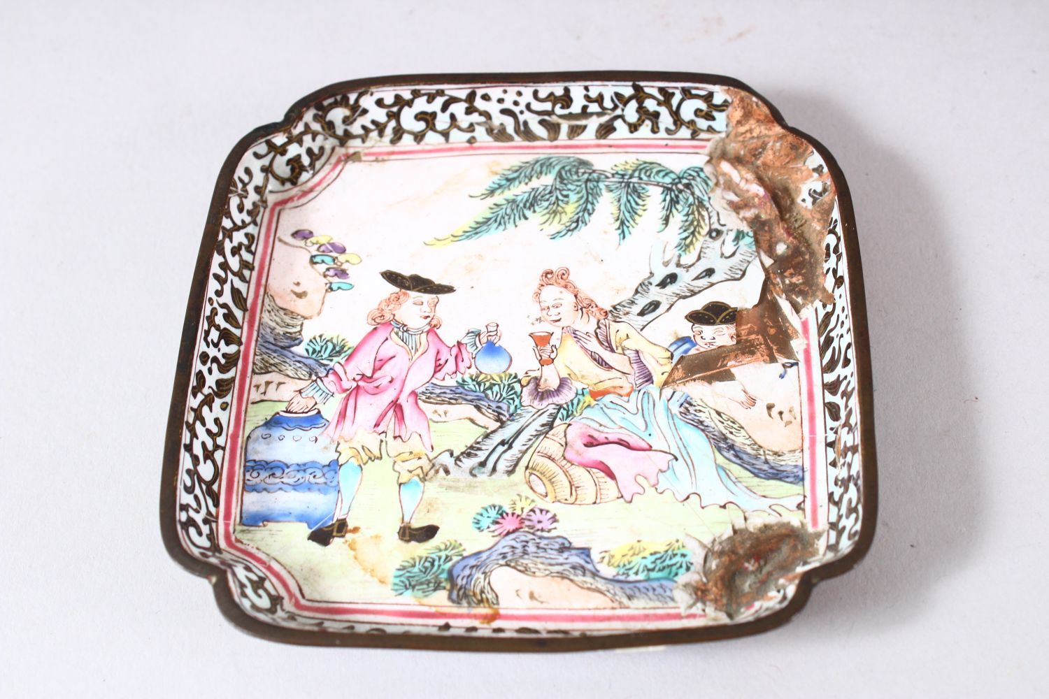 A PAIR OF CHINESE CANTON ENAMELLED DISHES, painted with European figures in outdoor settings, 10cm - Image 2 of 4