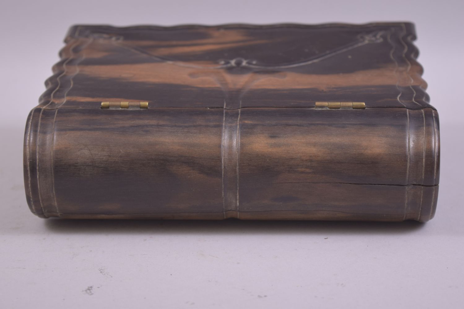 AN 18TH CENTURY CEYLONESE COROMANDEL WOODEN BIBLE BOX, with hinged lid and lock (lacking key), the - Image 3 of 7