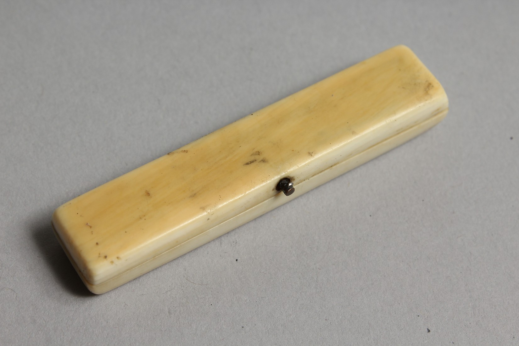 A GEORGIAN IVORY AND GOLD TOOTHPICK CASE. 2.25ins long. - Image 5 of 6