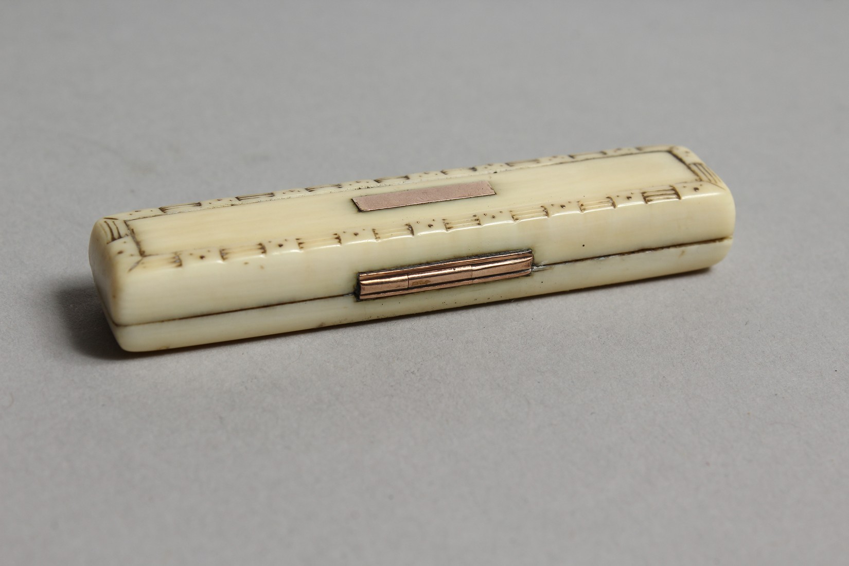 A GEORGIAN IVORY AND GOLD TOOTHPICK CASE. 2.25ins long. - Image 4 of 6