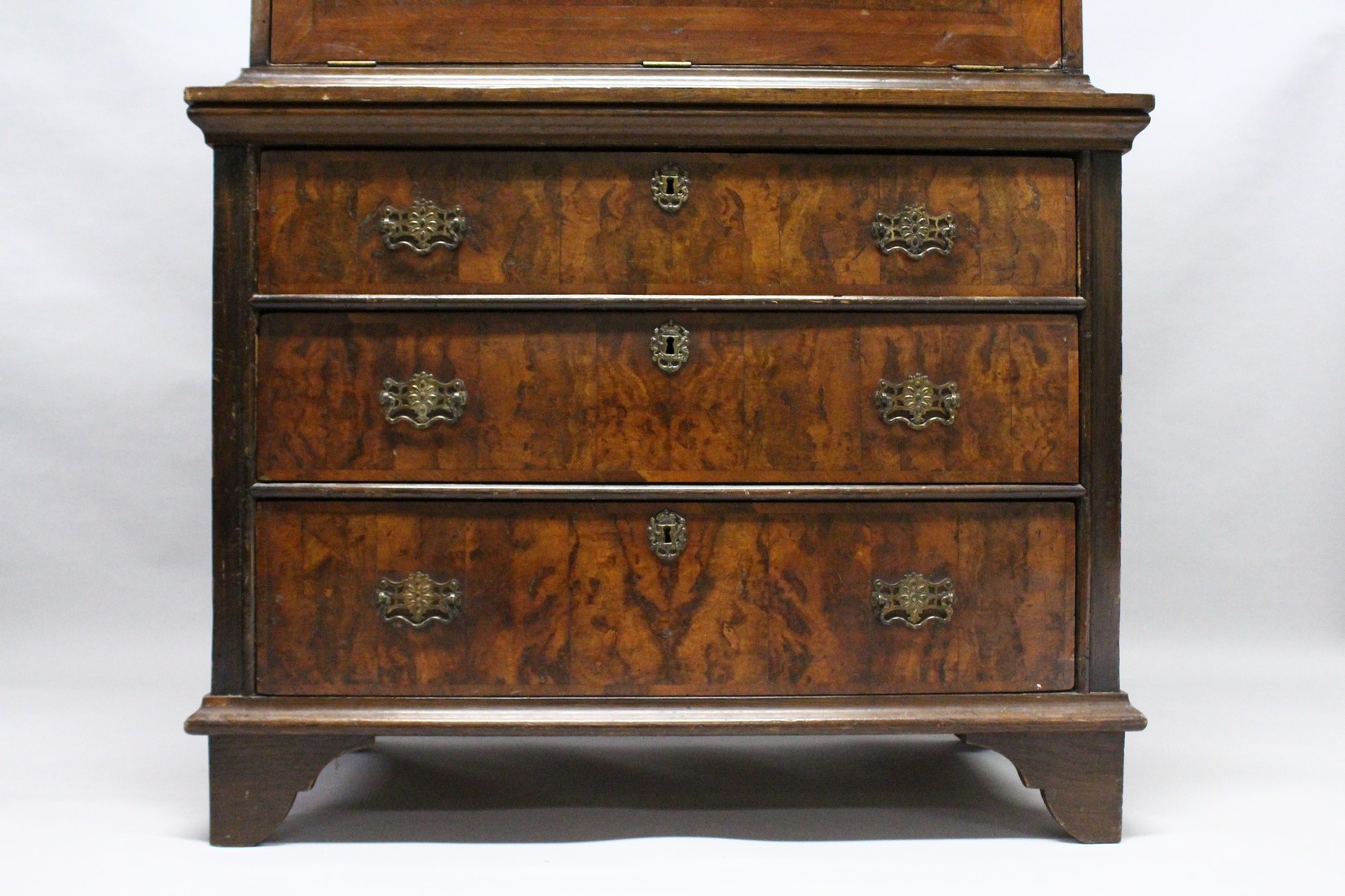 AN 18TH CENTURY WALNUT ESCRITOIRE, with a frieze drawer above the fall flap, enclosing a small - Image 2 of 14