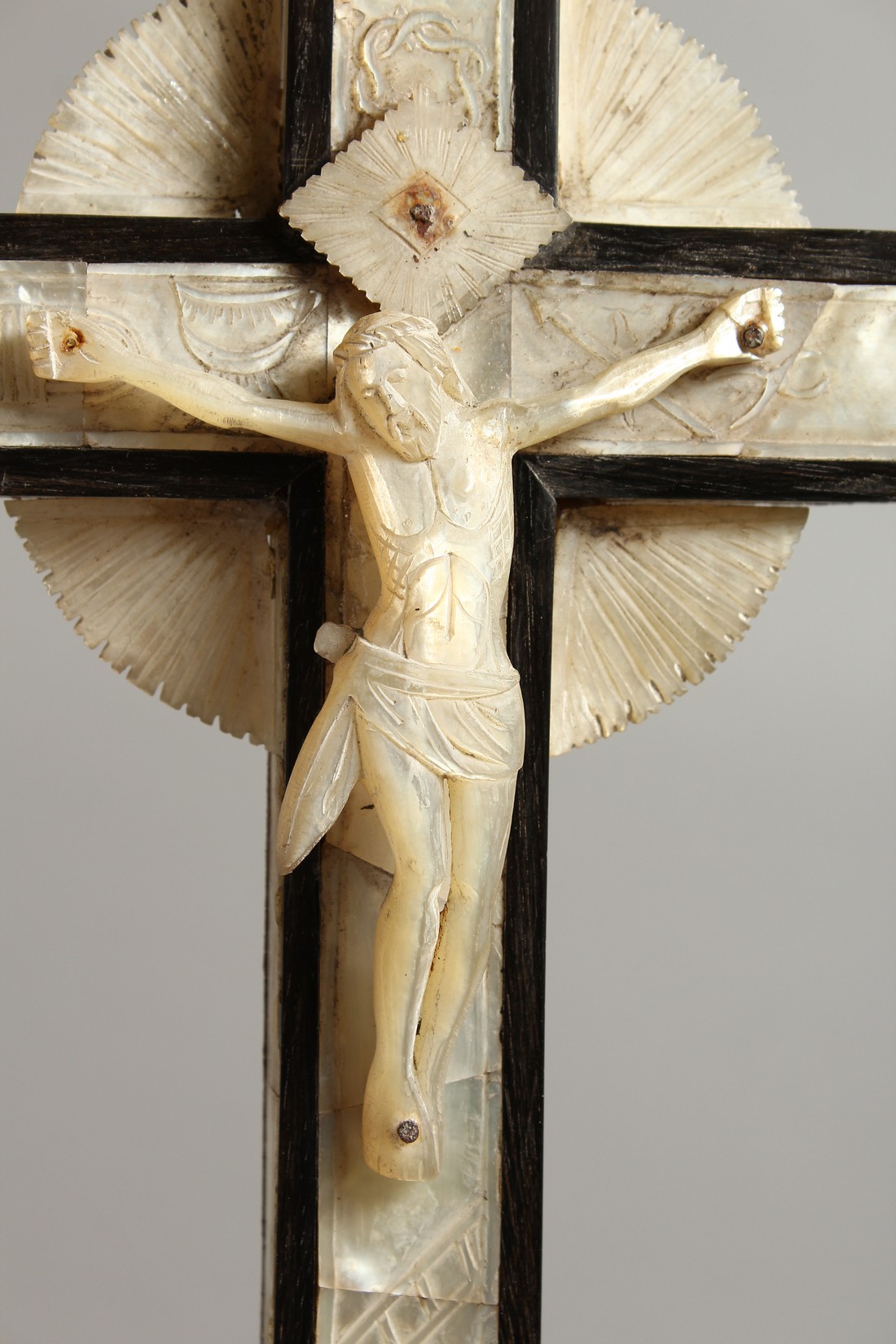 AN 18TH CENTURY OLIVE WOOD AND MOTHER OF PEARL JERUSALEM CRUCIFIX. 27ins high. - Image 5 of 10