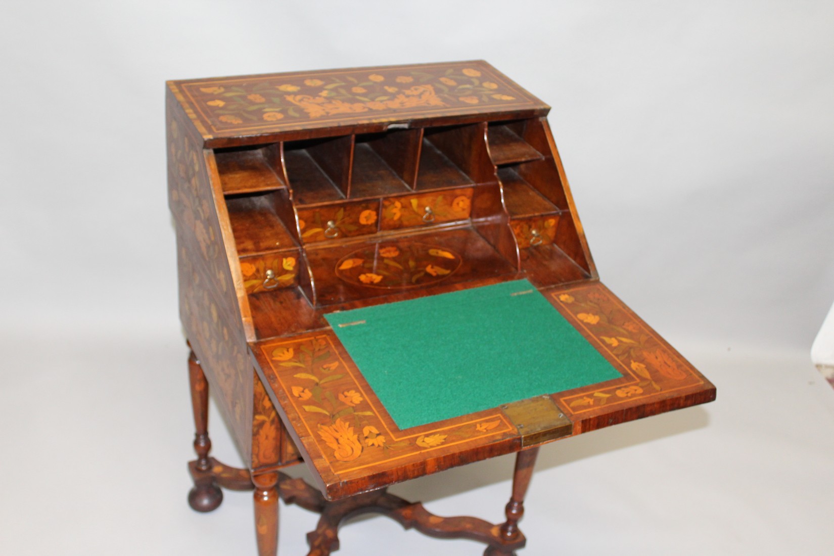 A WILLIAM AND MARY DESIGN WALNUT AND FLORAL MARQUETRY SMALL BUREAU ON STAND, the fall flap enclosing - Image 3 of 4