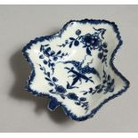 AN 18TH CENTURY WORCESTER LEAF SHAPED PICKLE DISH painted with trailing vines, painters mark.