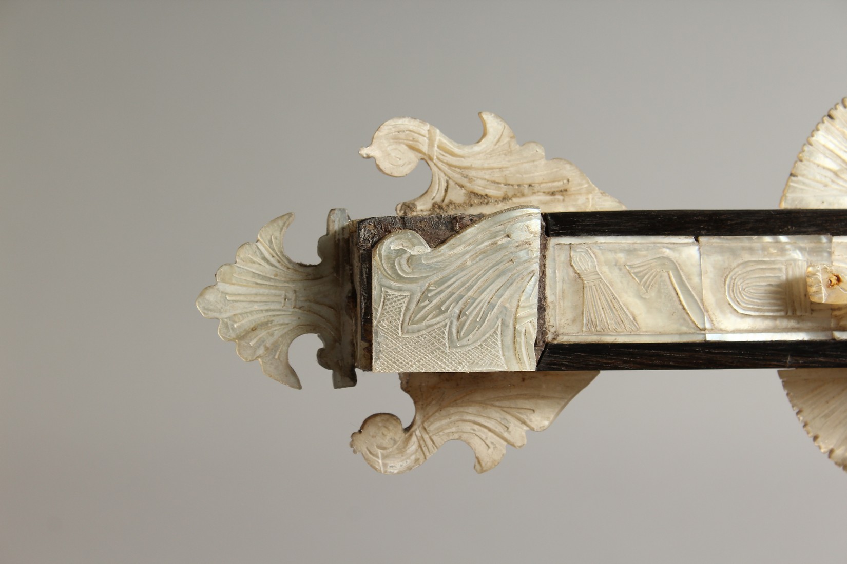 AN 18TH CENTURY OLIVE WOOD AND MOTHER OF PEARL JERUSALEM CRUCIFIX. 27ins high. - Image 4 of 10