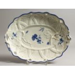 A RARE WORCESTER BASKET WEAVE MOULDED DISH, unusually painted with in dry blue.