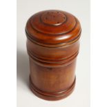 A WOODEN CIRCULAR SUGAR/FLOUR SIFTER. 5.5ins.