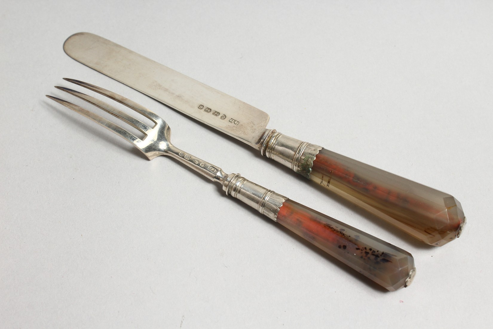 A SET OF SILVER VICTORIAN AGATE HANDLE KNIVES AND FORKS by George Unite, London 1860. - Image 9 of 11