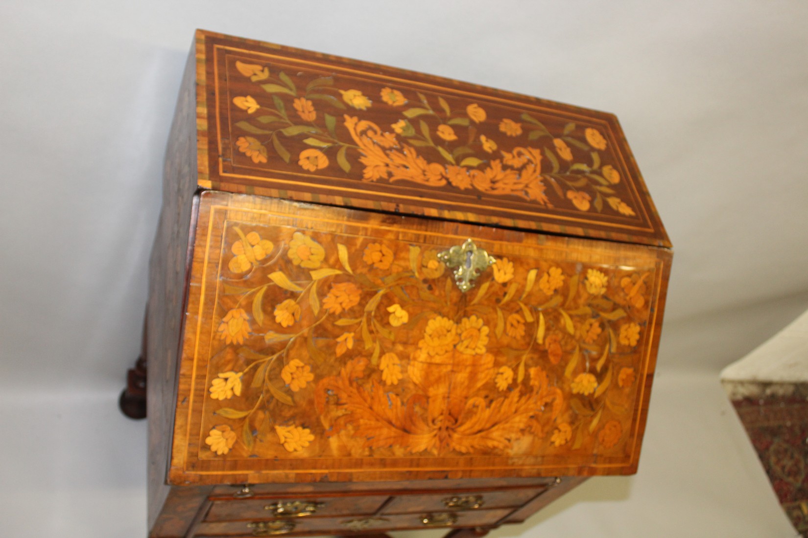 A WILLIAM AND MARY DESIGN WALNUT AND FLORAL MARQUETRY SMALL BUREAU ON STAND, the fall flap enclosing - Image 4 of 4