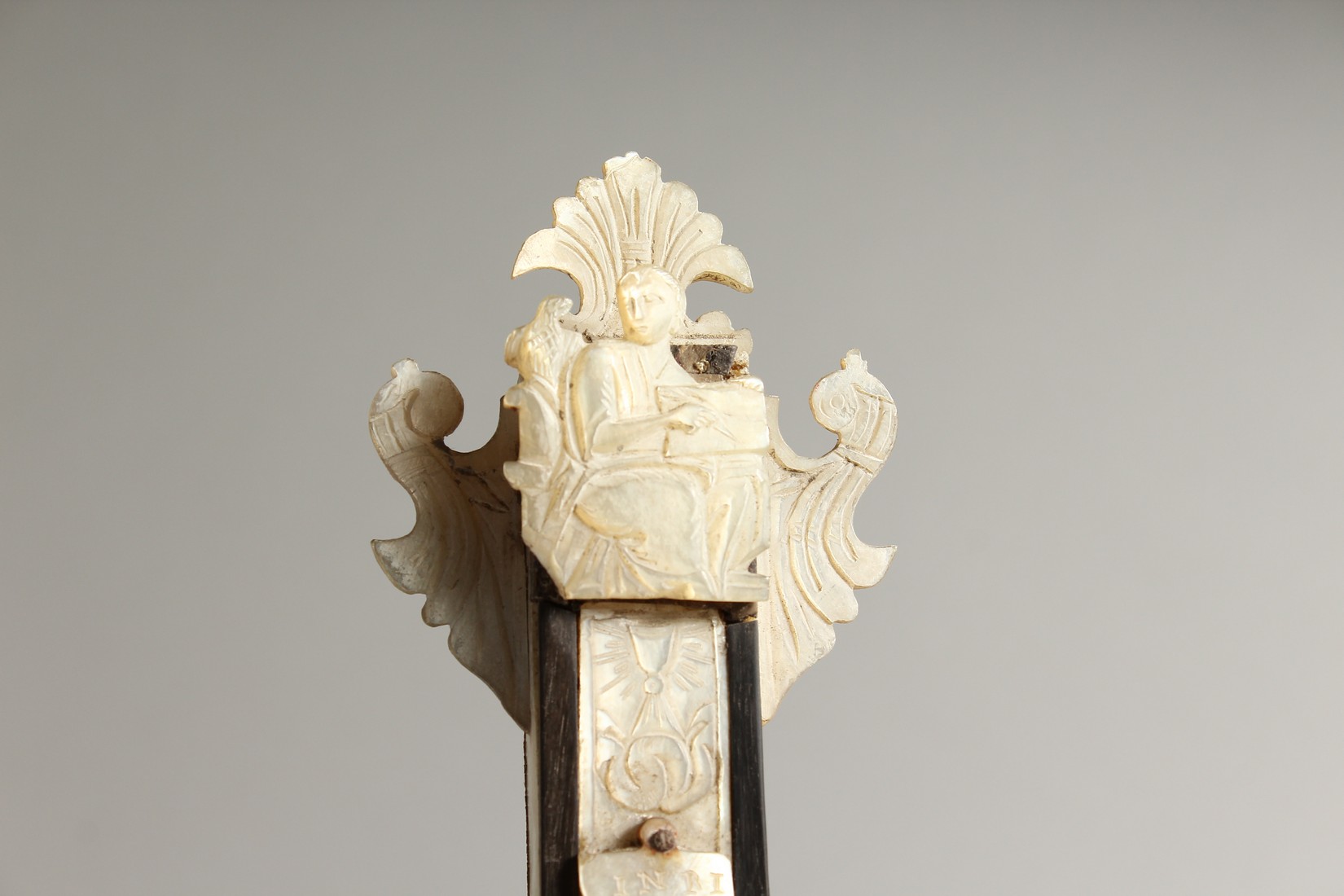 AN 18TH CENTURY OLIVE WOOD AND MOTHER OF PEARL JERUSALEM CRUCIFIX. 27ins high. - Image 3 of 10