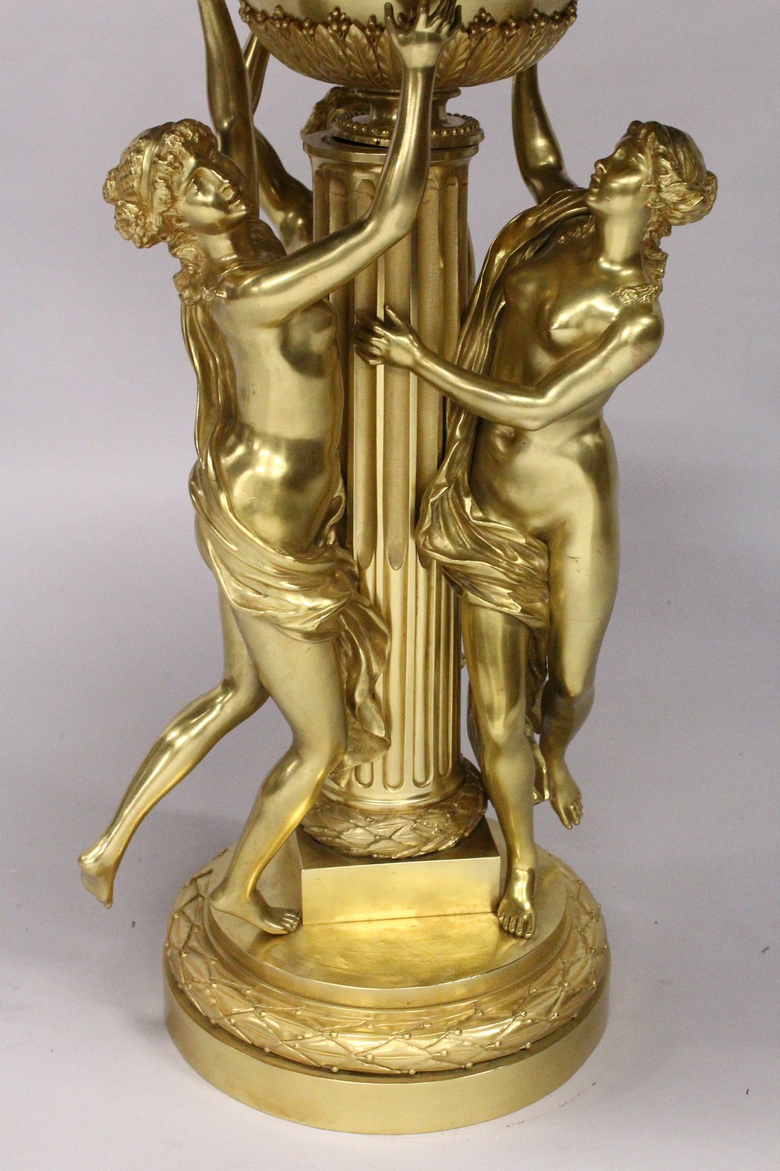 A SUPERB 19TH CENTURY SEVRES AND ORMOLU GEURIDON, thecircular top inset with a painted porcelain - Bild 15 aus 17