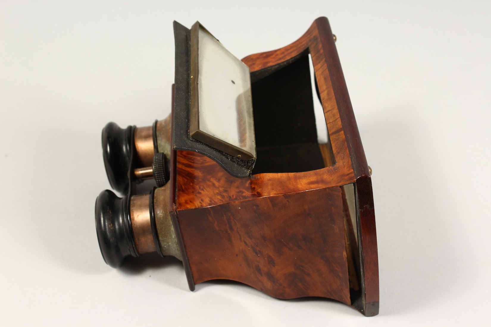 A 19TH CENTURY BURRWOOD STEREO VIEWER. - Image 3 of 4