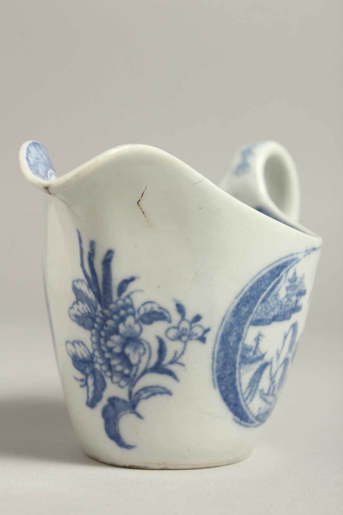 A TURNERS BLUE AND WHITE JUG, printed Chinese pattern, Godden Ref. Collection, illustrated Godden - Bild 5 aus 7