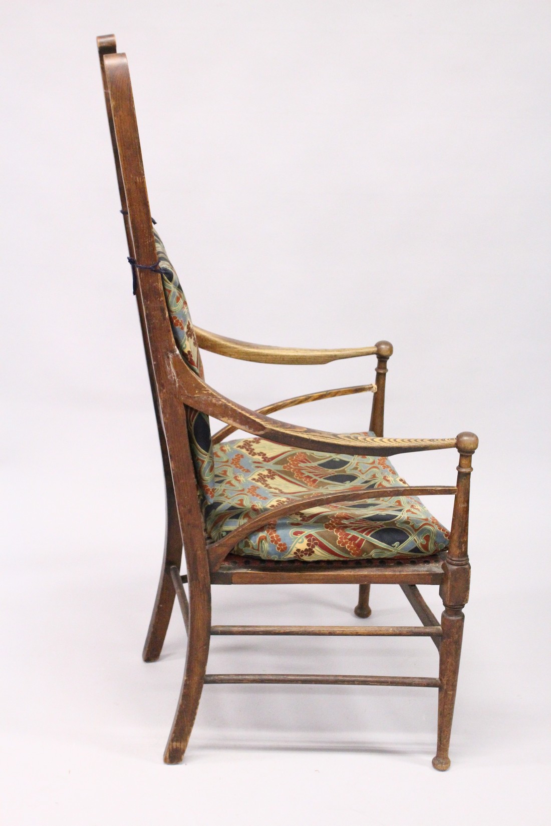 A GOOD LIBERTY RUSTIC ARM CHAIR with Liberty print padded back and seat. - Image 9 of 16