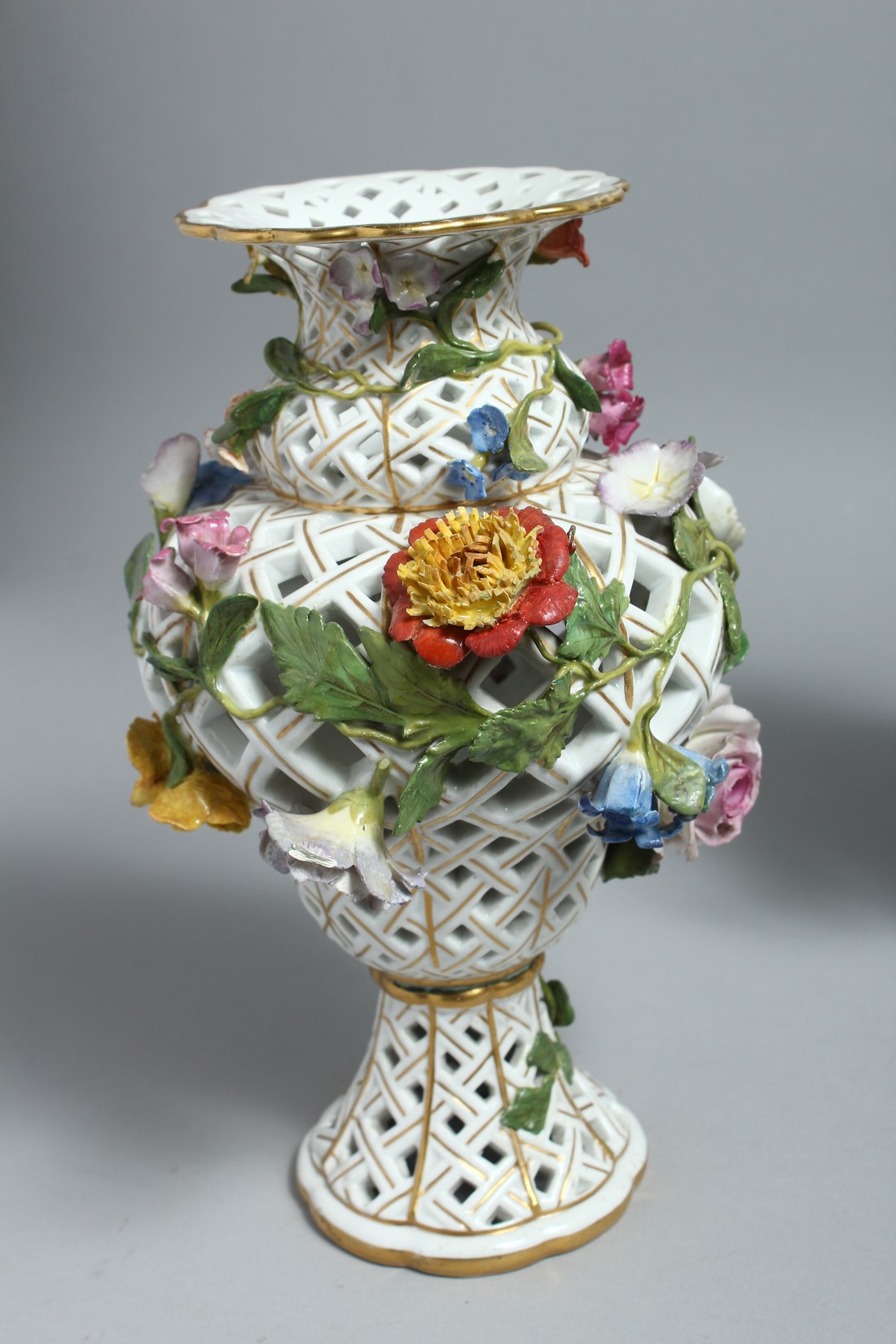A PAIR OF MEISSEN PORCELAIN BALLUSTER SHAPED VASES, with pierced bodies and floral encrusted - Bild 3 aus 12