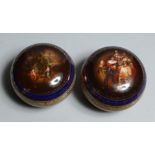A PAIR OF VIENNA CIRCULAR PORCELAIN BOXES AND COVERS 3.5ins high.