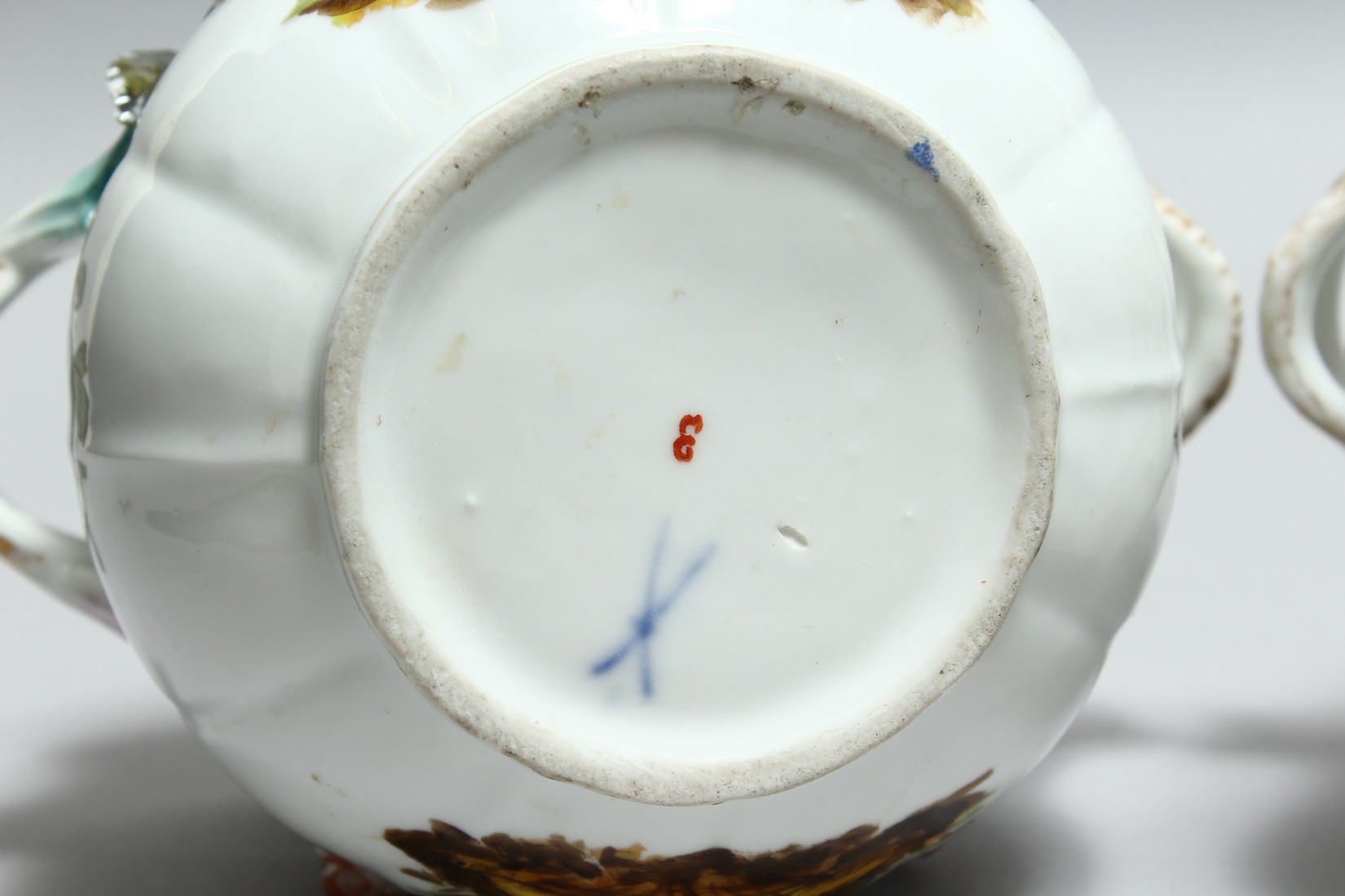 A GOOD PAIR OF DRESDEN PORCELAIN TWO HANDLED CACHE POTS painted and encrusted with birds and - Bild 7 aus 7