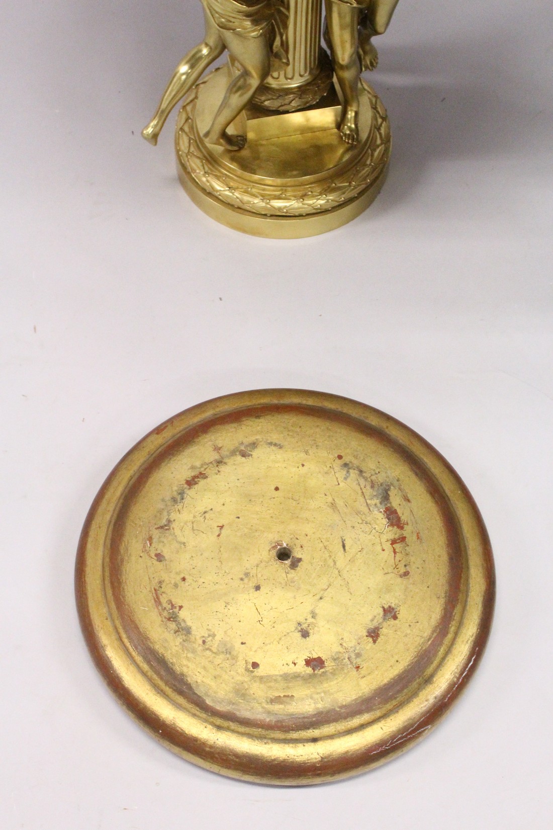 A SUPERB 19TH CENTURY SEVRES AND ORMOLU GEURIDON, thecircular top inset with a painted porcelain - Bild 4 aus 17