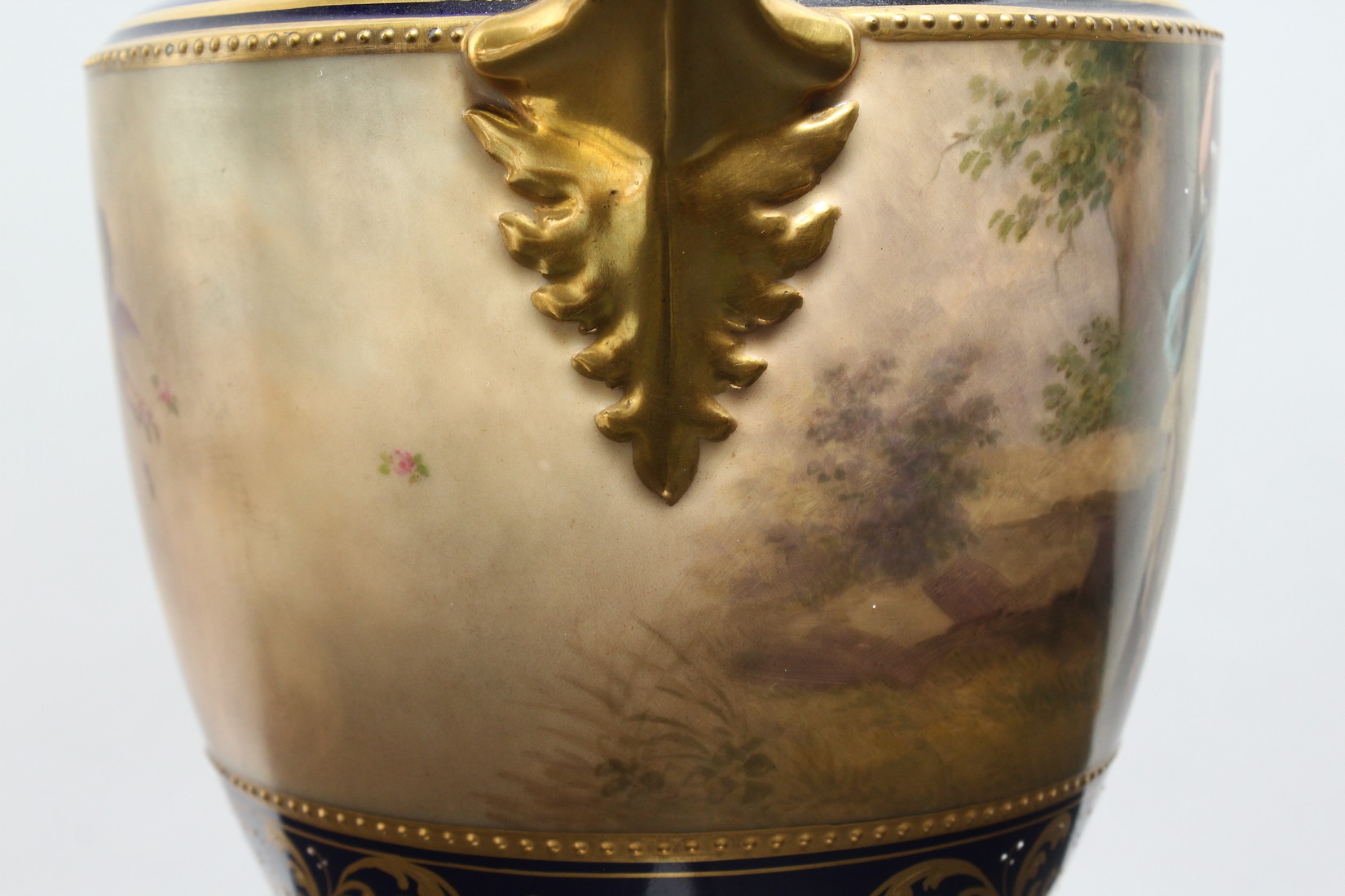 A SUPERB LARGE PAIR OF 19TH CENTURY VIENNA URN SHPAED VASES, COVERS AND STANDS with rich blue ground - Image 12 of 17