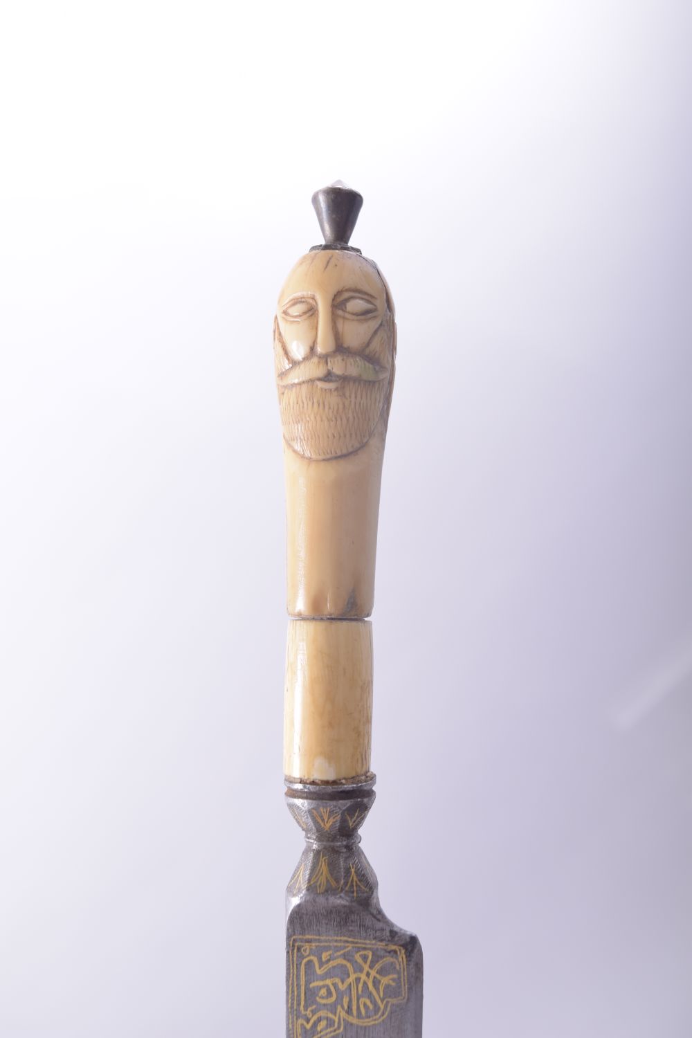 AN UNUSUAL OTTOMAN OR PERSIAN DAGGER with carved walrus handle in the form of a male face to - Image 4 of 6