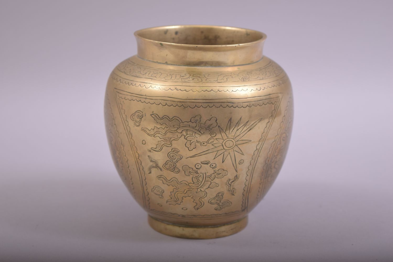 A SMALL CHINESE BRONZE VASE, with engraved decoration depicting two roundel emblems and panels of - Image 2 of 7
