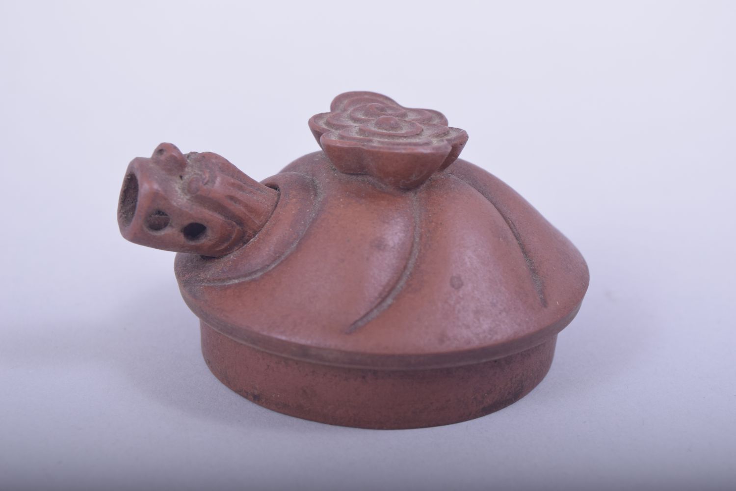 A CHINESE YIXING TEAPOT, the side with moulded dragon and carp, the cover with reticulated dragon - Image 5 of 10