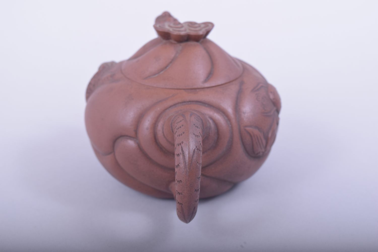 A CHINESE YIXING TEAPOT, the side with moulded dragon and carp, the cover with reticulated dragon - Image 4 of 10