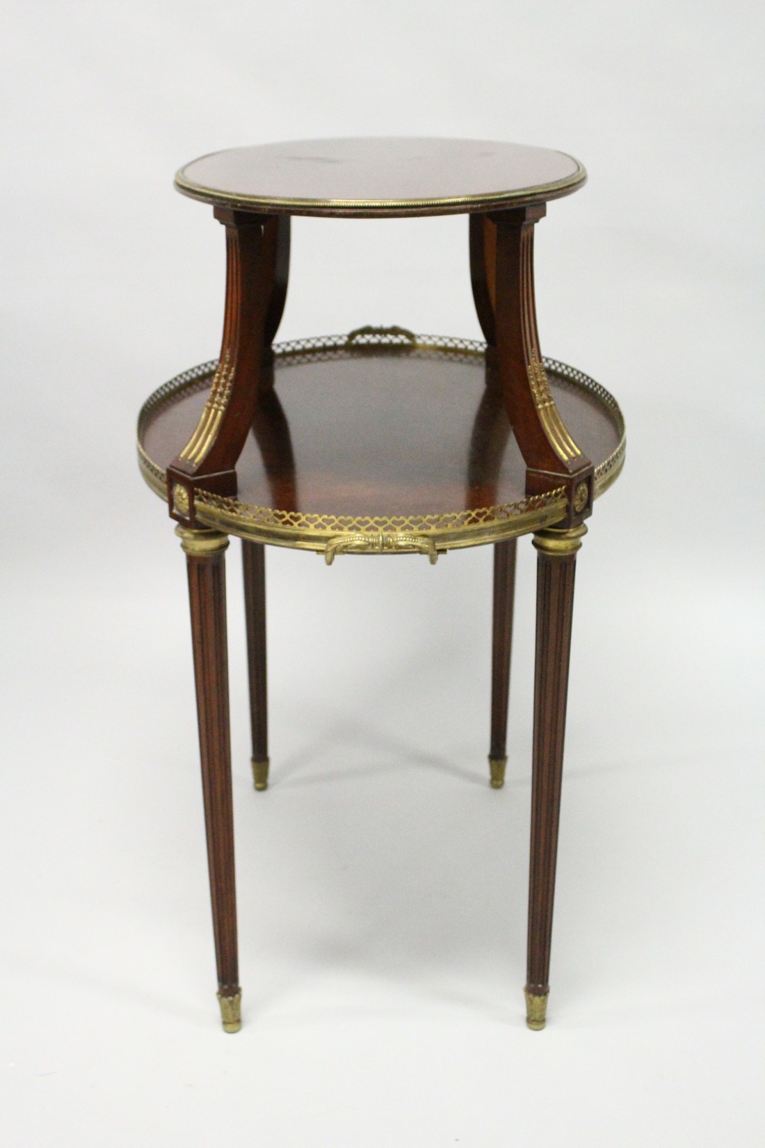 A VERY GOOD 19TH CENTURY MAHOGANY OVAL AND TWO TIER ETAGERE, with brass banding and gallery on - Image 4 of 6