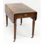 AN EARLY 19TH CENTURY MAHOGANY PEMBROKE TABLE, with a drawer to one end, on reeded, tapering legs