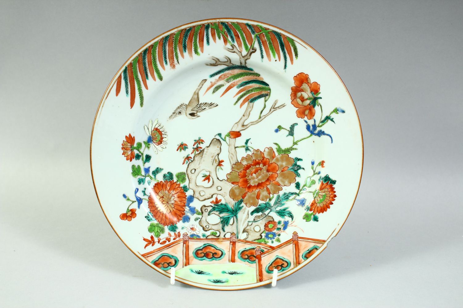 FOUR CHINESE FAMILLE VERTE PORCELAIN DISHES, painted with a bird and native flora with gilt - Image 6 of 6