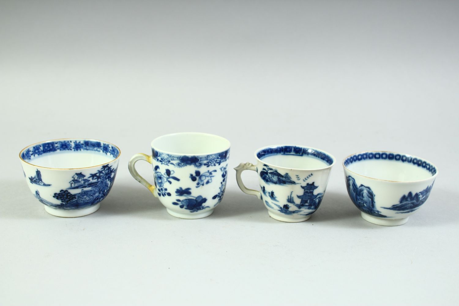 A MIXED LOT OF CHINESE BLUE AND WHITE PORCELAIN, comprising two tea bowls, two tea cups, four saucer - Image 7 of 7