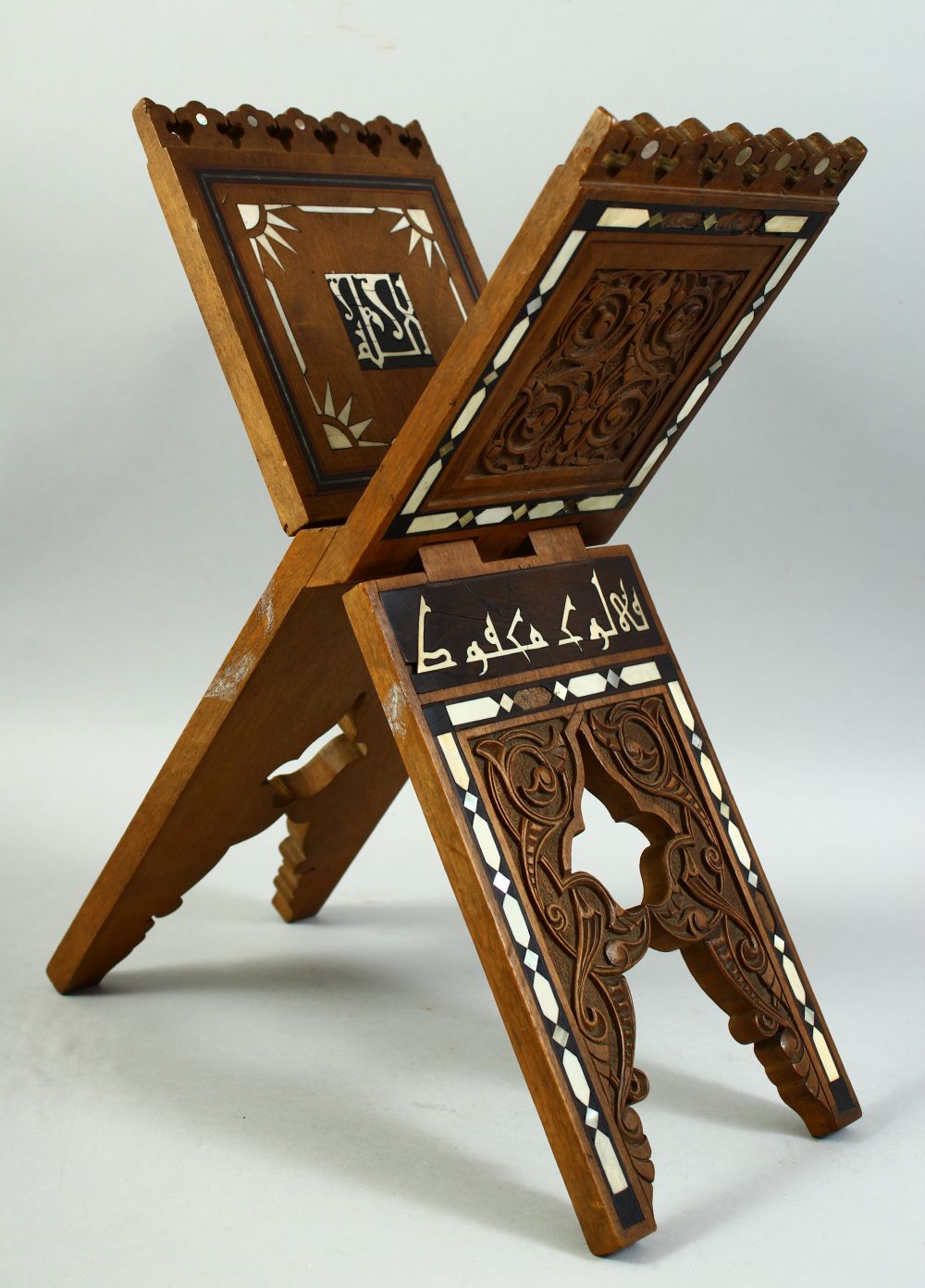 A FINE 19TH CENTURY ISLAMIC OTTOMAN BONE AND MOTHER OF PEARL INLAID QURAN BOOK STAND, carved with