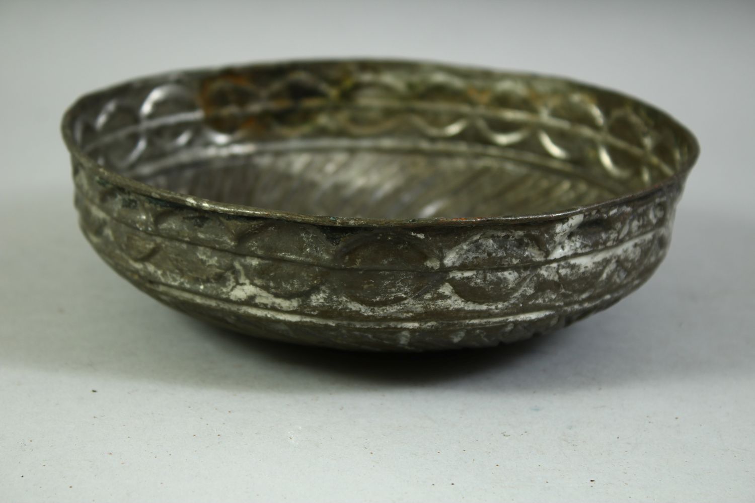 A FINE 18TH / 19TH CENTURY TURKISH OTTOMAN TINNED COPPER HAMMAM BOWL, 18cm diameter. - Image 2 of 4