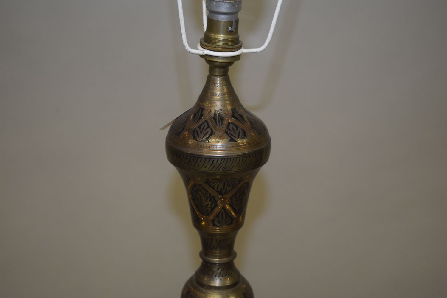 AN ISLAMIC METAL FLOOR STANDING LAMP, 156cm high. - Image 2 of 5