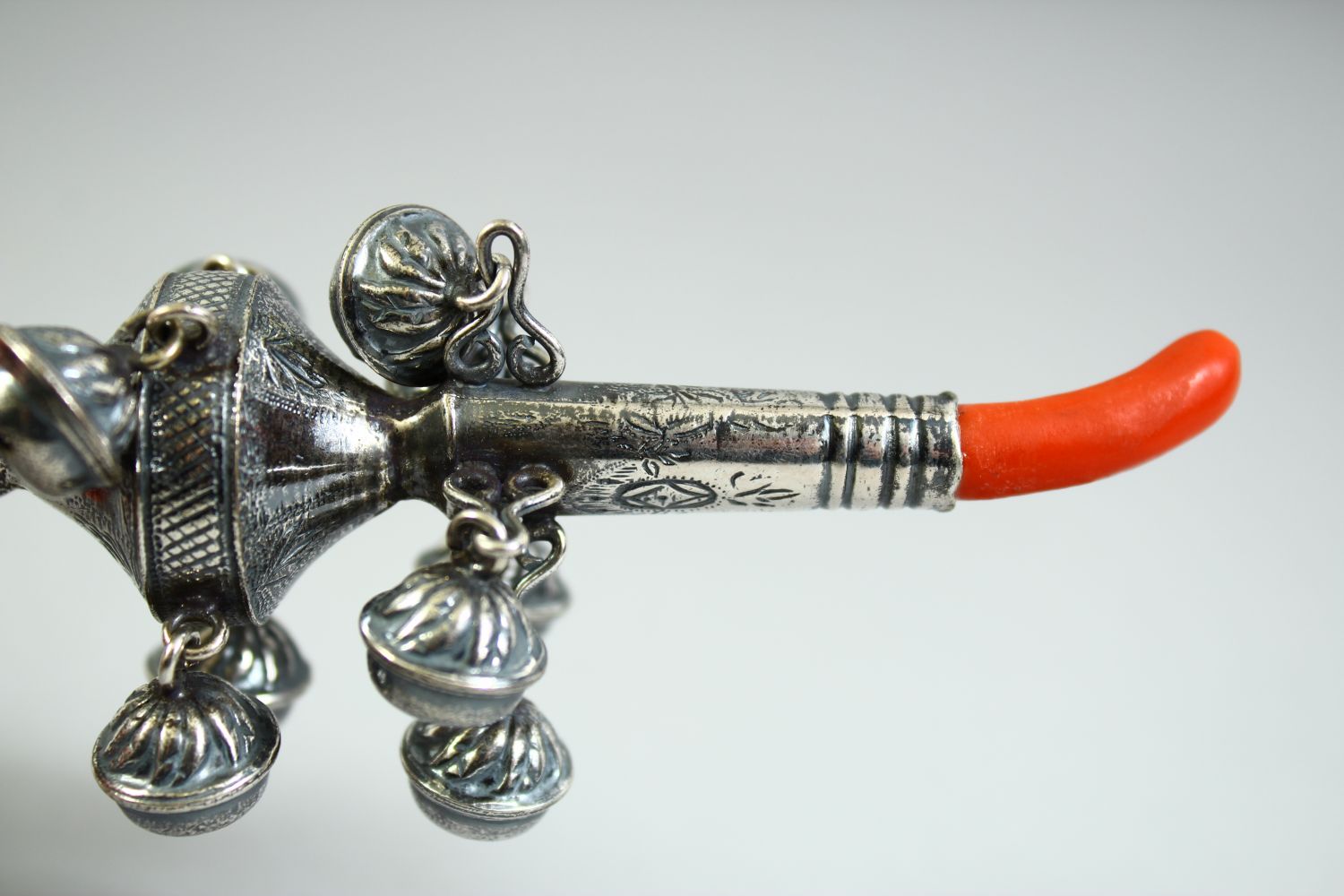 A CONTINENTAL SILVER AND CORAL NINE BELL RATTLE - Image 5 of 6