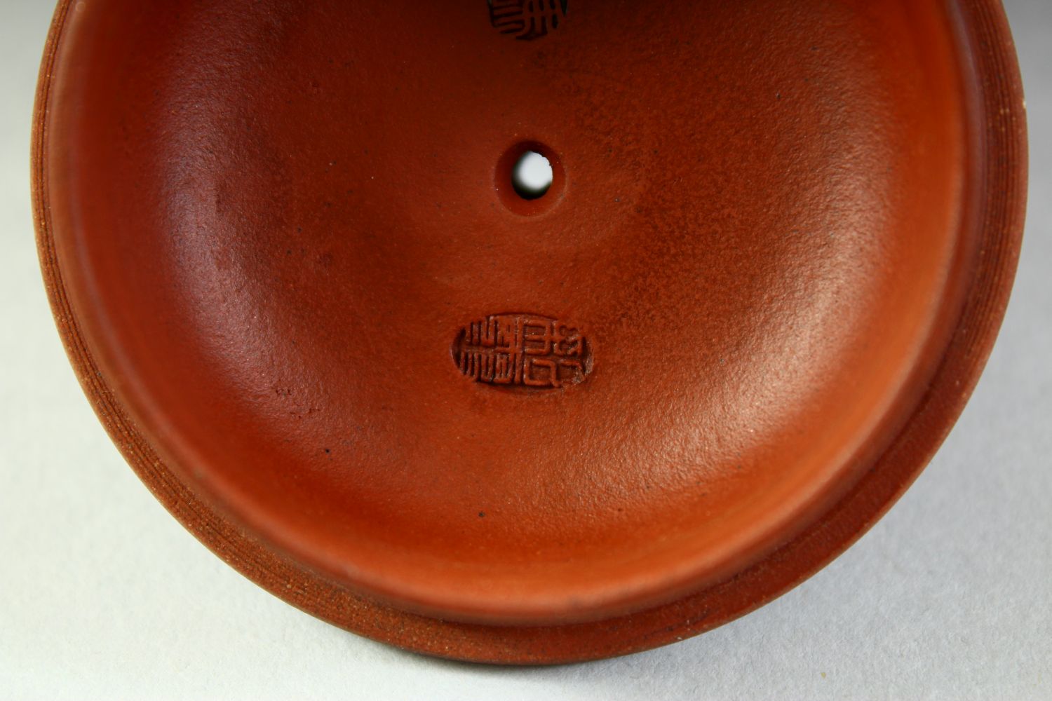 AN UNUSUAL CHINESE YIXING TEAPOT, with impressed marks to inner lid and base, 15cm wide (including - Image 8 of 11