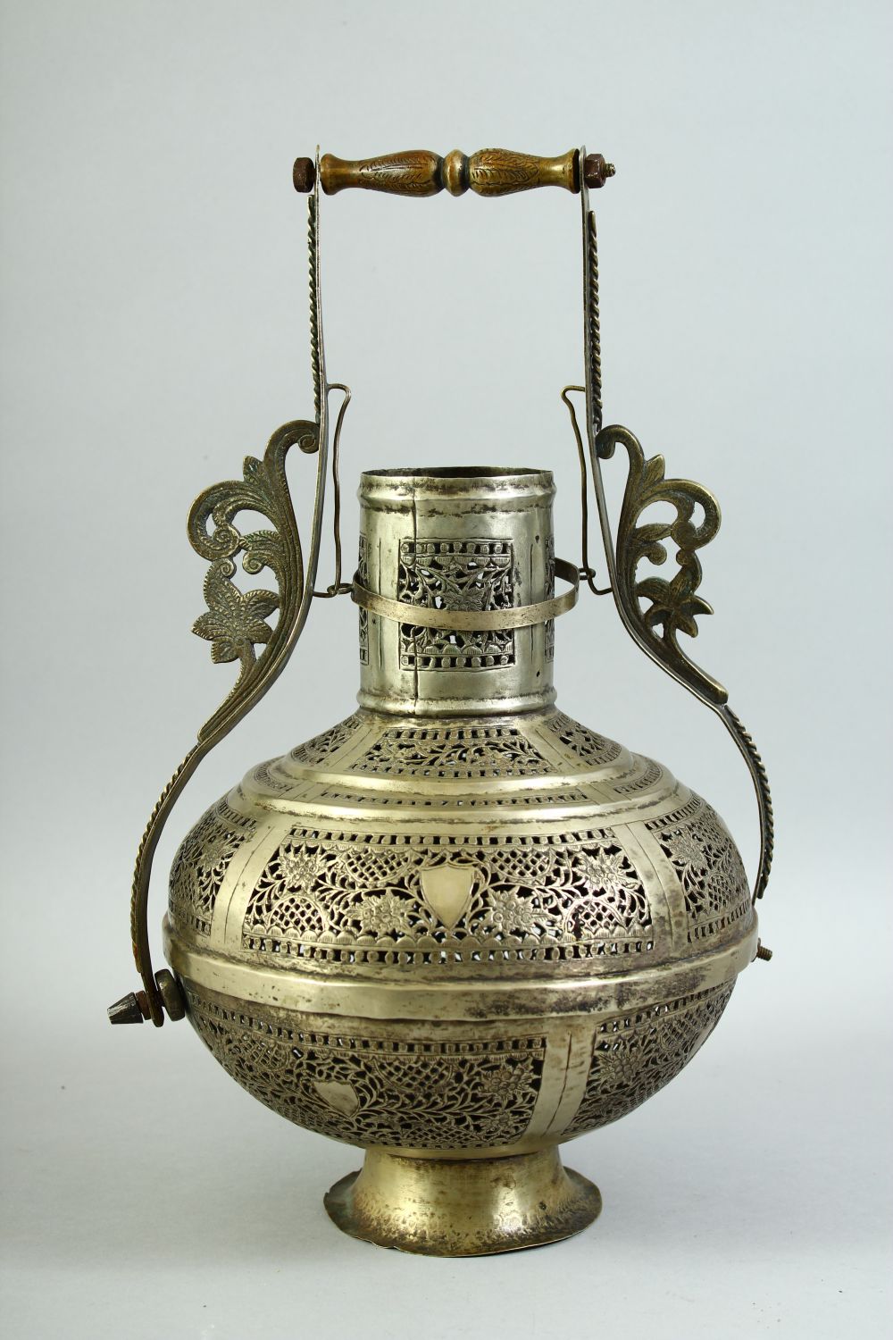 AN ISLAMIC OPENWORK METAL LANTERN / LAMP, with pierced floral decoration and handle, 38cm high - Image 3 of 5