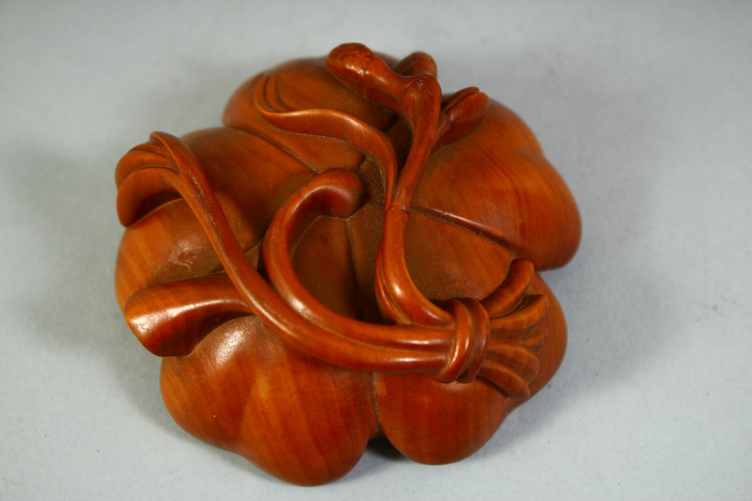 A CHINESE CARVED BOXWOOD LOTUS BRUSH WASHER, 8cm diameter. - Image 3 of 3