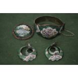 Chinese Canton enamel jewellery to include bracelet, brooch and pair of earrings.