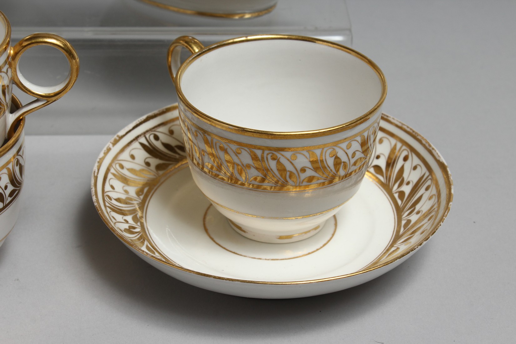 A FLIGHT BARR AND BARR WORCESTER REGENCY PART TEA SERVICE comprising a teapot and cover, cream - Image 5 of 6