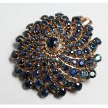 A VERY GOOD SAPPHIRE AND GOLD BROOCH.