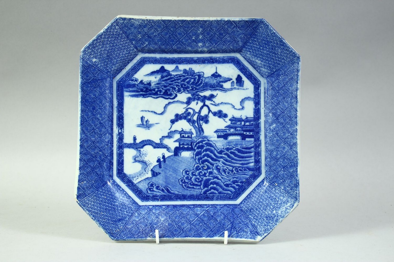 A COLLECTION OF THREE ORIENTAL PORCELAIN BOWLS, together with a blue and white square form plate, ( - Image 3 of 7