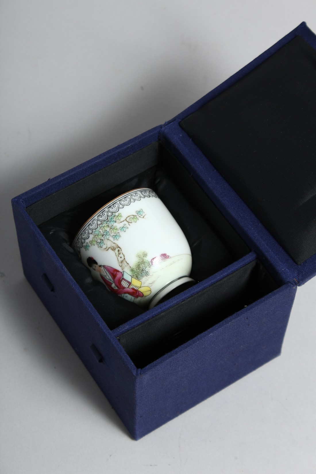 A CHINESE EGGSHELL PORCELAIN CUP AND HARDWOOD STAND, the cup painted with a female figure seated - Image 8 of 8